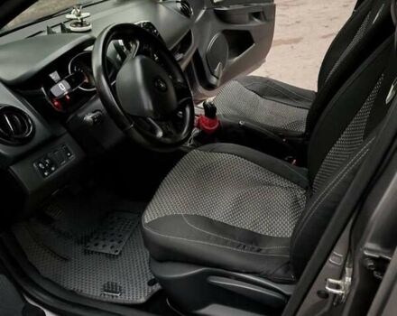 Серый Рено Клио, объемом двигателя 1.5 л и пробегом 270 тыс. км за 7500 $, фото 2 на Automoto.ua