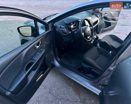 Серый Рено Клио, объемом двигателя 1.5 л и пробегом 178 тыс. км за 6750 $, фото 9 на Automoto.ua