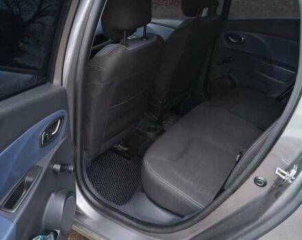 Серый Рено Клио, объемом двигателя 1.46 л и пробегом 291 тыс. км за 7500 $, фото 6 на Automoto.ua