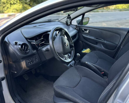 Серый Рено Клио, объемом двигателя 1.5 л и пробегом 210 тыс. км за 6900 $, фото 9 на Automoto.ua