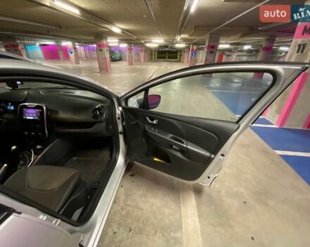 Рено Клио 2015 в Черновцах на Automoto.ua Серый Рено Клио, объемом двигателя 1.5 л и пробегом 270 тыс. км за 7300 $, фото 34 на Automoto.ua