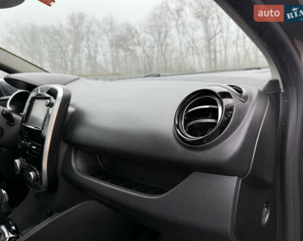 Серый Рено Клио, объемом двигателя 1.2 л и пробегом 122 тыс. км за 8800 $, фото 66 на Automoto.ua