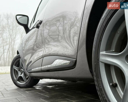 Серый Рено Клио, объемом двигателя 1.2 л и пробегом 122 тыс. км за 8800 $, фото 14 на Automoto.ua