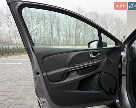 Серый Рено Клио, объемом двигателя 1.2 л и пробегом 122 тыс. км за 8800 $, фото 44 на Automoto.ua