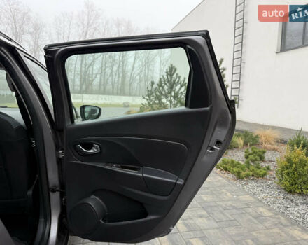 Серый Рено Клио, объемом двигателя 1.2 л и пробегом 122 тыс. км за 8800 $, фото 37 на Automoto.ua