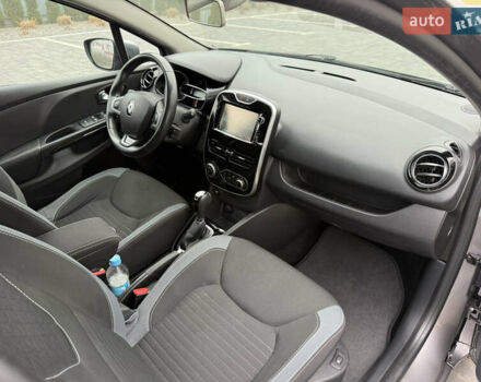 Серый Рено Клио, объемом двигателя 1.2 л и пробегом 122 тыс. км за 8800 $, фото 60 на Automoto.ua