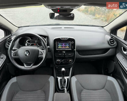 Серый Рено Клио, объемом двигателя 1.2 л и пробегом 122 тыс. км за 8800 $, фото 40 на Automoto.ua