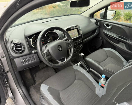 Серый Рено Клио, объемом двигателя 1.2 л и пробегом 122 тыс. км за 8800 $, фото 48 на Automoto.ua