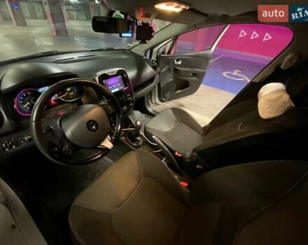 Рено Клио 2015 в Черновцах на Automoto.ua Серый Рено Клио, объемом двигателя 1.5 л и пробегом 270 тыс. км за 7300 $, фото 30 на Automoto.ua