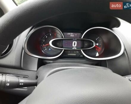 Рено Клио 2016 в Згуровке на Automoto.ua Серый Рено Клио, объемом двигателя 1.5 л и пробегом 230 тыс. км за 8700 $, фото 12 на Automoto.ua
