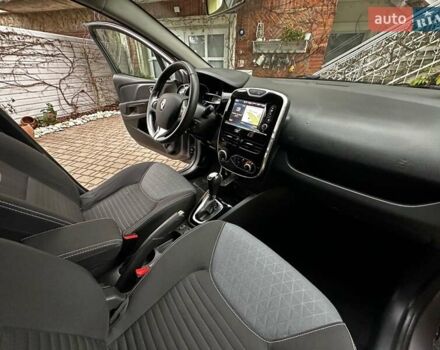 Сірий Рено Кліо, об'ємом двигуна 1.5 л та пробігом 130 тис. км за 10900 $, фото 23 на Automoto.ua