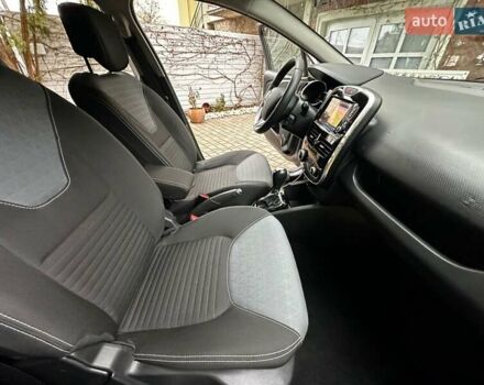 Сірий Рено Кліо, об'ємом двигуна 1.5 л та пробігом 130 тис. км за 10900 $, фото 19 на Automoto.ua