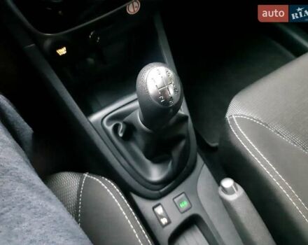 Рено Клио 2016 в Згуровке на Automoto.ua Серый Рено Клио, объемом двигателя 1.5 л и пробегом 230 тыс. км за 8700 $, фото 14 на Automoto.ua