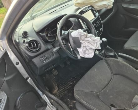 Сірий Рено Кліо, об'ємом двигуна 0 л та пробігом 230 тис. км за 3000 $, фото 3 на Automoto.ua