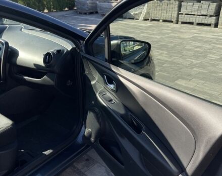 Сірий Рено Кліо, об'ємом двигуна 1.1 л та пробігом 70 тис. км за 8999 $, фото 4 на Automoto.ua