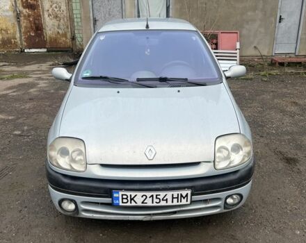 Сірий Рено Кліо, об'ємом двигуна 1.4 л та пробігом 300 тис. км за 3000 $, фото 1 на Automoto.ua