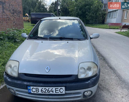 Серый Рено Клио, объемом двигателя 1.2 л и пробегом 304 тыс. км за 2700 $, фото 1 на Automoto.ua