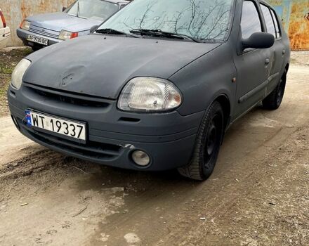 Серый Рено Клио, объемом двигателя 1.4 л и пробегом 280 тыс. км за 1000 $, фото 1 на Automoto.ua