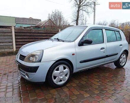 Серый Рено Клио, объемом двигателя 1.4 л и пробегом 216 тыс. км за 3500 $, фото 1 на Automoto.ua