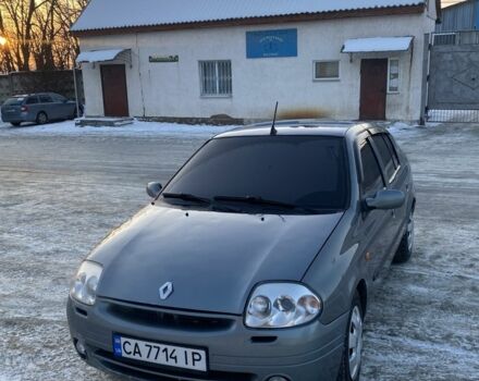 Серый Рено Клио, объемом двигателя 1.4 л и пробегом 352 тыс. км за 2450 $, фото 1 на Automoto.ua
