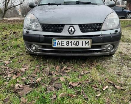 Серый Рено Клио, объемом двигателя 1.4 л и пробегом 122 тыс. км за 3500 $, фото 1 на Automoto.ua