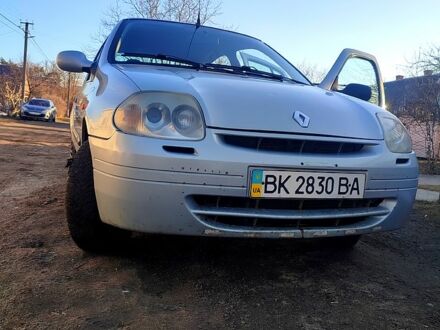 Серый Рено Клио, объемом двигателя 1.4 л и пробегом 0 тыс. км за 2800 $, фото 1 на Automoto.ua