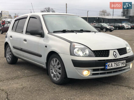 Рено Клио 2003 в Киеве на Automoto.ua Серый Рено Клио, объемом двигателя 1.39 л и пробегом 218 тыс. км за 4200 $, фото 1 на Automoto.ua