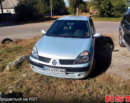 Серый Рено Клио, объемом двигателя 1.4 л и пробегом 300 тыс. км за 2200 $, фото 1 на Automoto.ua