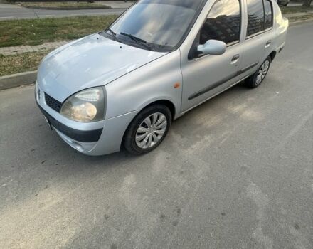 Серый Рено Клио, объемом двигателя 1.4 л и пробегом 260 тыс. км за 2004 $, фото 1 на Automoto.ua