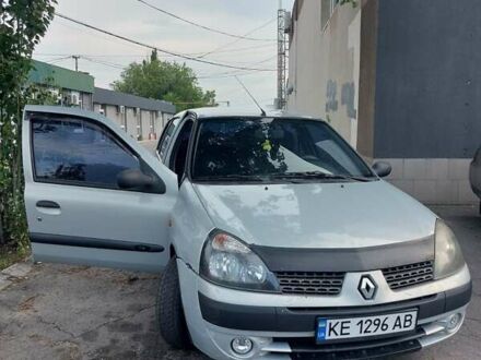 Рено Кліо 2003 у Дніпро (Дніпропетровську) на Automoto.ua Сірий Рено Кліо, об'ємом двигуна 1.4 л та пробігом 220 тис. км за 3200 $, фото 1 на Automoto.ua