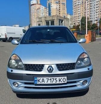 Сірий Рено Кліо, об'ємом двигуна 1.4 л та пробігом 260 тис. км за 3200 $, фото 1 на Automoto.ua