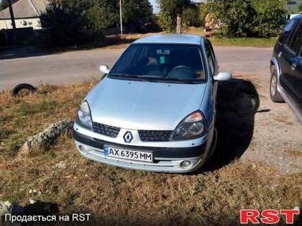 Серый Рено Клио, объемом двигателя 1.4 л и пробегом 300 тыс. км за 2200 $, фото 1 на Automoto.ua