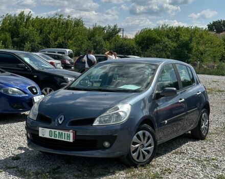 Сірий Рено Кліо, об'ємом двигуна 1.6 л та пробігом 227 тис. км за 5200 $, фото 1 на Automoto.ua