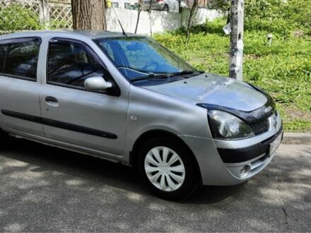 Серый Рено Клио, объемом двигателя 1.4 л и пробегом 219 тыс. км за 2950 $, фото 1 на Automoto.ua