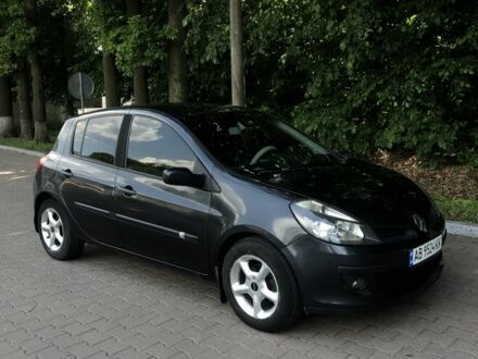 Рено Клио 2005 в Виннице на Automoto.ua Серый Рено Клио, объемом двигателя 1.5 л и пробегом 267 тыс. км за 3950 $, фото 1 на Automoto.ua