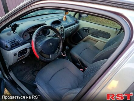 Серый Рено Клио, объемом двигателя 1.4 л и пробегом 316 тыс. км за 3500 $, фото 1 на Automoto.ua