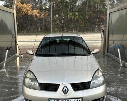 Серый Рено Клио, объемом двигателя 1.4 л и пробегом 236 тыс. км за 1800 $, фото 1 на Automoto.ua