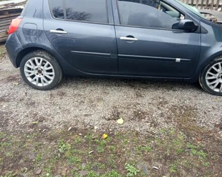 Сірий Рено Кліо, об'ємом двигуна 1.6 л та пробігом 267 тис. км за 1800 $, фото 1 на Automoto.ua