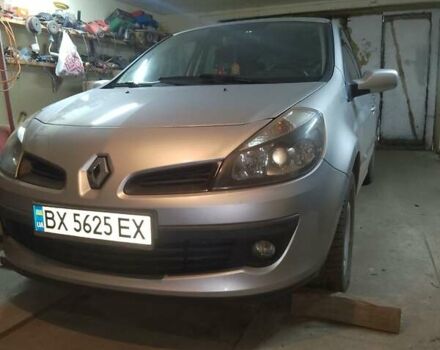 Серый Рено Клио, объемом двигателя 1.6 л и пробегом 197 тыс. км за 4750 $, фото 1 на Automoto.ua