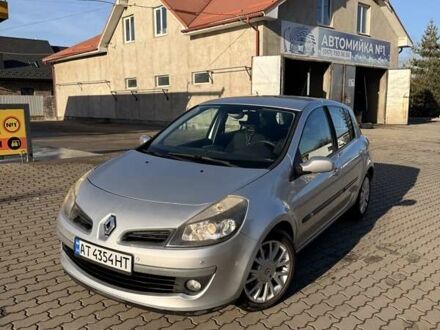 Серый Рено Клио, объемом двигателя 1.6 л и пробегом 163 тыс. км за 5000 $, фото 1 на Automoto.ua