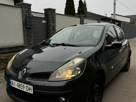 Серый Рено Клио, объемом двигателя 1.6 л и пробегом 179 тыс. км за 4300 $, фото 1 на Automoto.ua