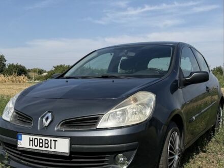 Сірий Рено Кліо, об'ємом двигуна 1.5 л та пробігом 270 тис. км за 3692 $, фото 1 на Automoto.ua