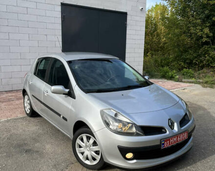 Сірий Рено Кліо, об'ємом двигуна 1.6 л та пробігом 141 тис. км за 5650 $, фото 1 на Automoto.ua