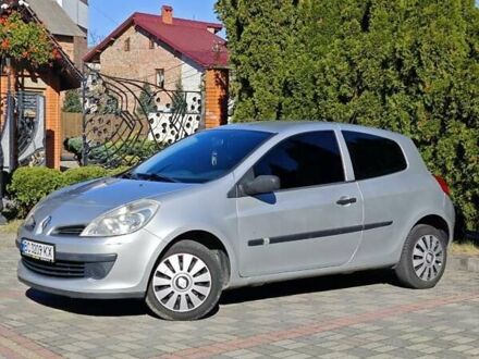 Рено Клио 2007 в Стрые на Automoto.ua Серый Рено Клио, объемом двигателя 1.2 л и пробегом 225 тыс. км за 3250 $, фото 1 на Automoto.ua