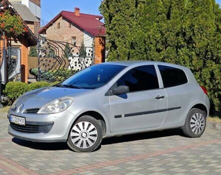 Серый Рено Клио, объемом двигателя 1.2 л и пробегом 225 тыс. км за 3250 $, фото 1 на Automoto.ua