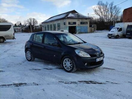 Сірий Рено Кліо, об'ємом двигуна 1.46 л та пробігом 240 тис. км за 4599 $, фото 1 на Automoto.ua