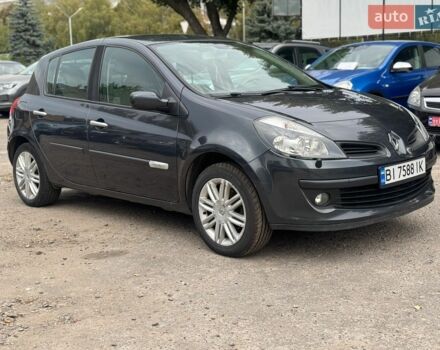 Серый Рено Клио, объемом двигателя 2 л и пробегом 230 тыс. км за 6200 $, фото 1 на Automoto.ua
