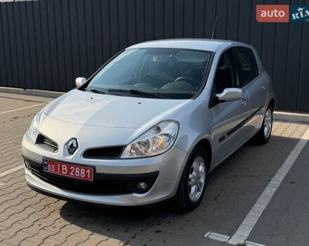 Серый Рено Клио, объемом двигателя 1.6 л и пробегом 103 тыс. км за 6550 $, фото 1 на Automoto.ua