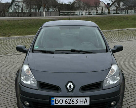 Сірий Рено Кліо, об'ємом двигуна 1.6 л та пробігом 160 тис. км за 6400 $, фото 1 на Automoto.ua