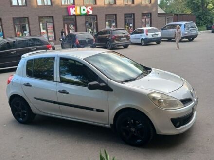 Сірий Рено Кліо, об'ємом двигуна 1.4 л та пробігом 277 тис. км за 4600 $, фото 1 на Automoto.ua